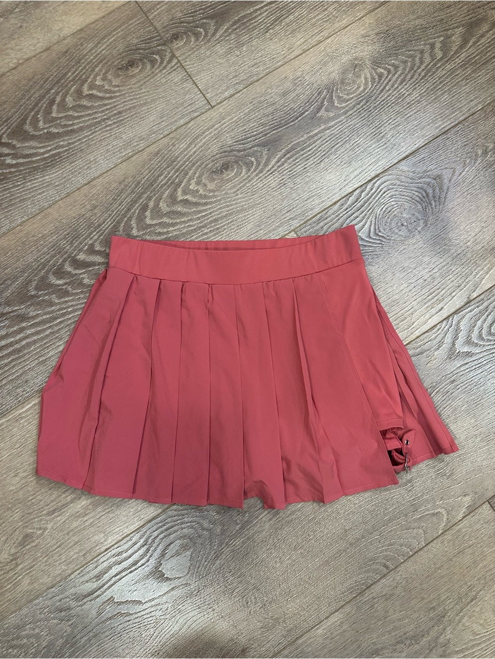 Pleated Tennis Skirt in Dark Coral built in shorts w/ garter detail sz M